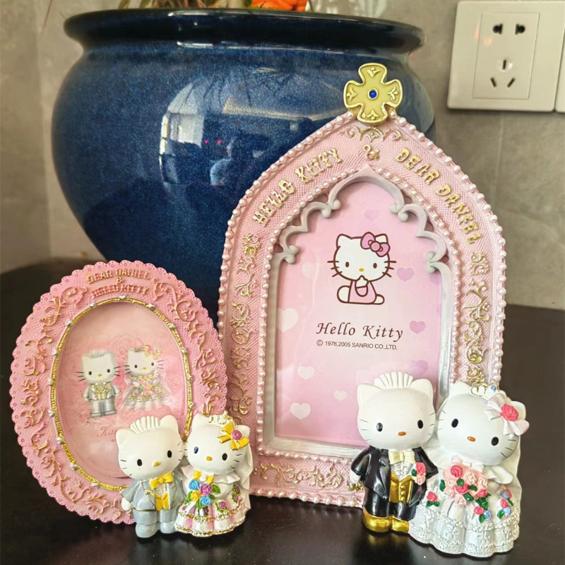 Desk Setup Photo - Sanrio Hello Kitty Resin Photo Frame