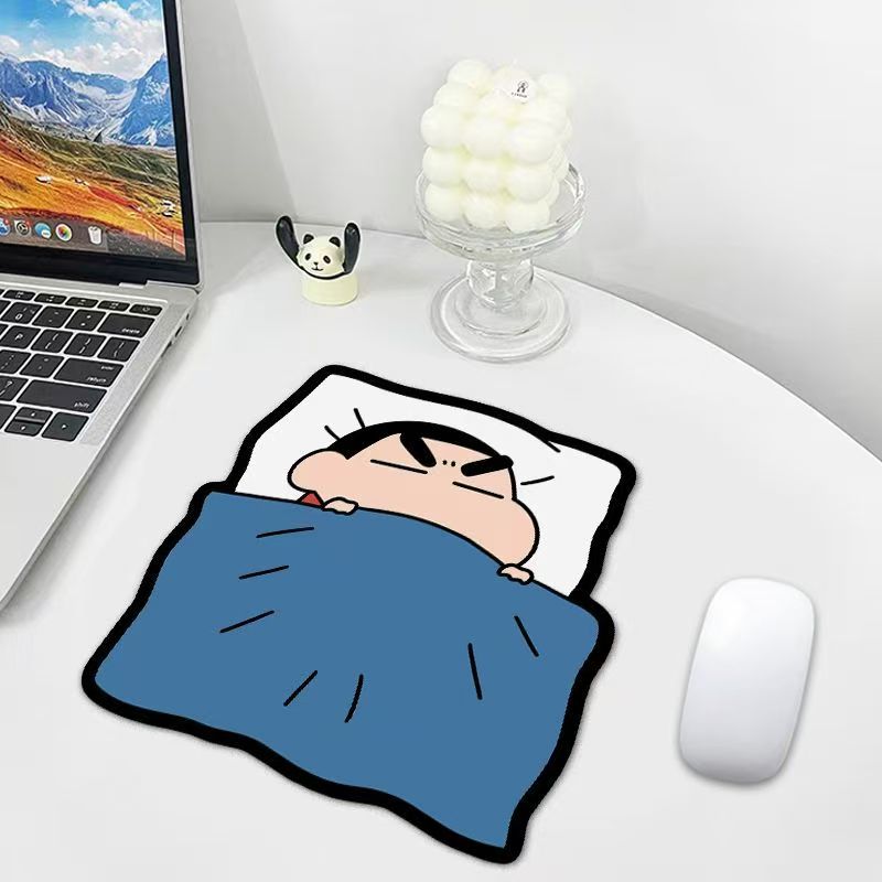 Cute Crayon Shinchan Mouse Pad - Desk Setup Ergonomic recension och pris