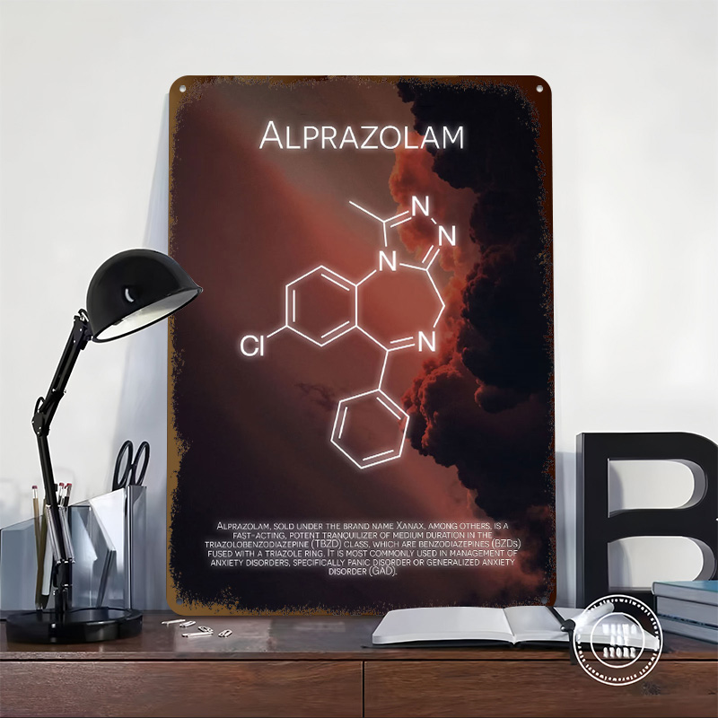 Alprazolam Molecule Tinplate P - Desk Setup Poster recension och pris
