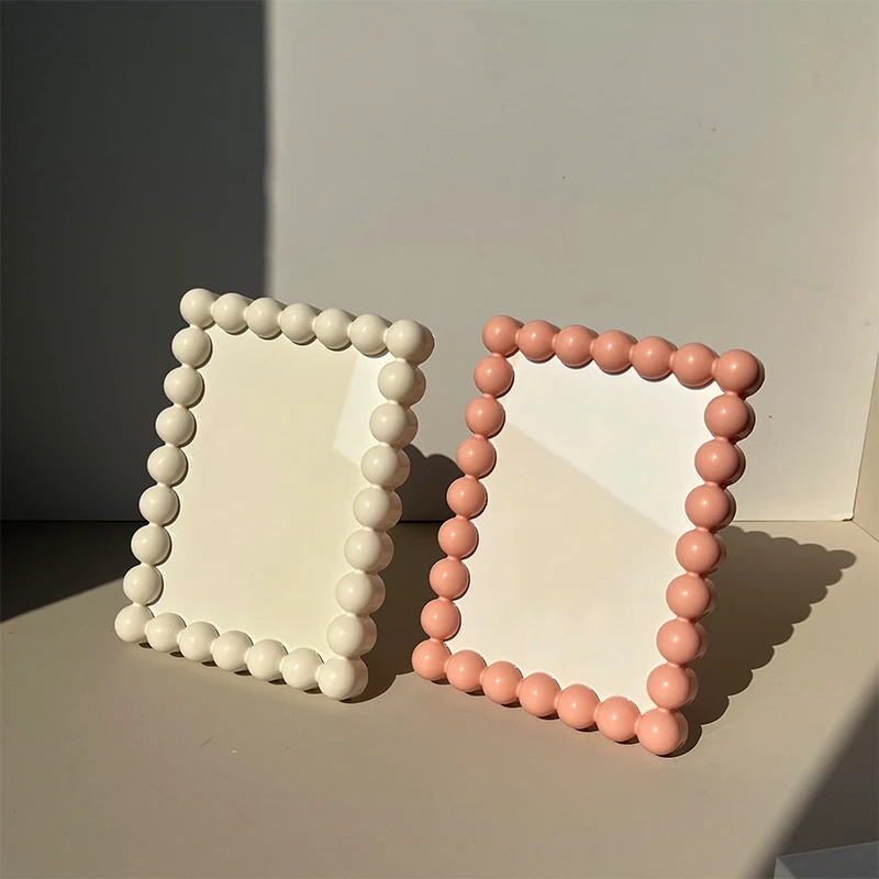Cute Plastic Beaded Edge Photo - Desk Setup Photo recension och pris
